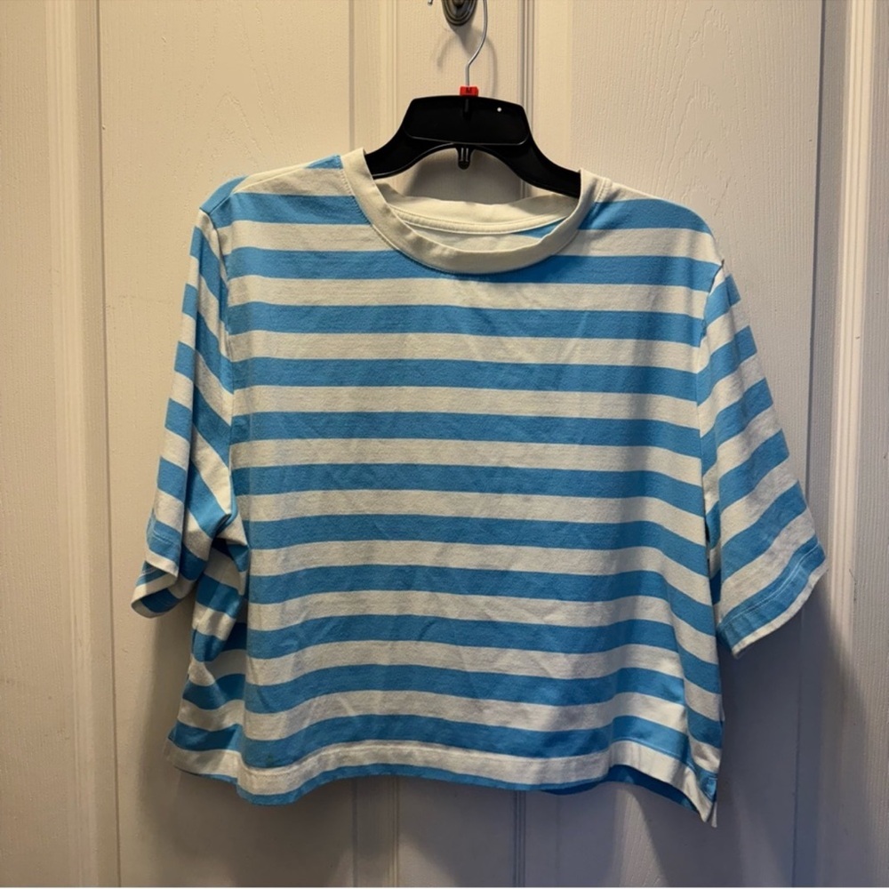 Bundle of 4 a new day mid size shirts XL